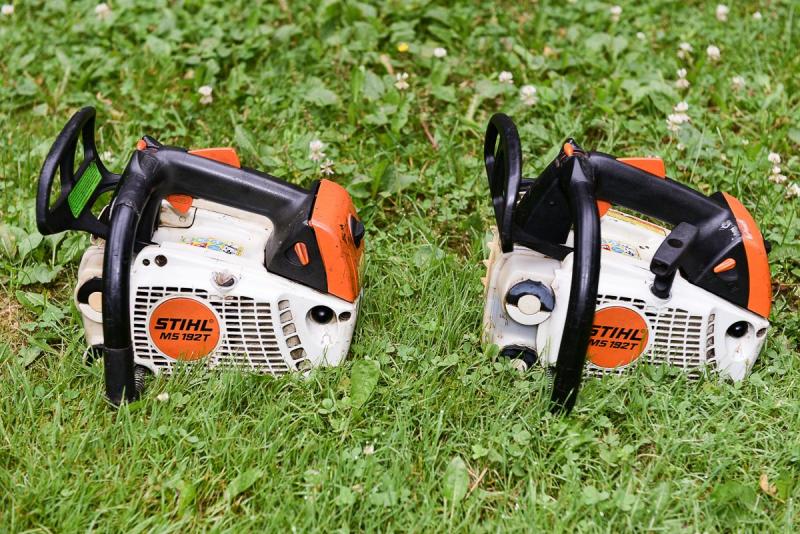  Chainsaw Pair - Parts or Repair MS192T