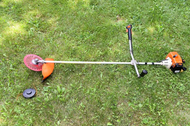  Pro/Commercial Brush - Weed - Grass Trimmer FS250